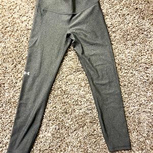 Never worn under armor compression size small leggings
